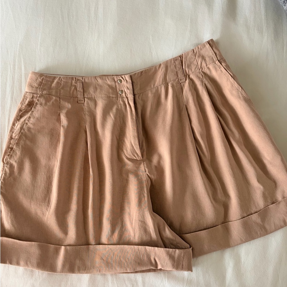 Chic Women's Tan Shorts